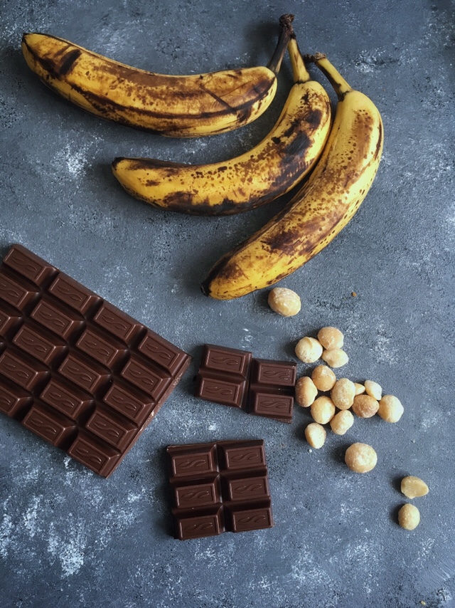 Banana Bread Ingredients - Mint & Oh La La - mintandohlala.com