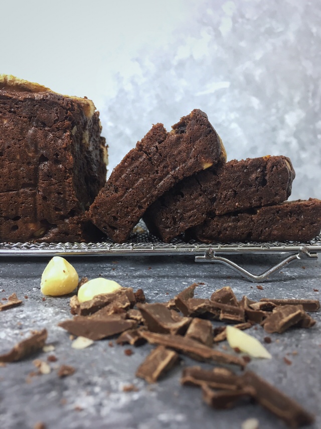 Chocolate Banana Bread with salted Macadamia - Mint & Oh La La - mintandohlala.com